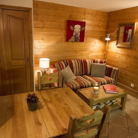 Hauts Hameaux Apartment *