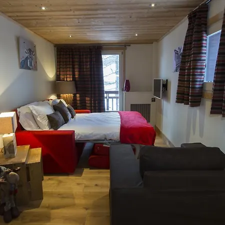 Hauts Hameaux Apartment