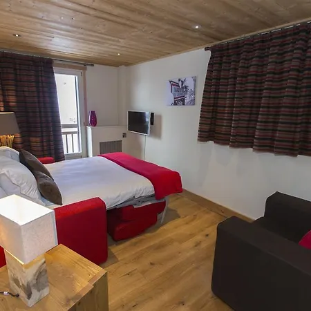 Hauts Hameaux Apartment
