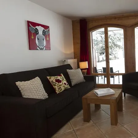 Hauts Hameaux Apartment